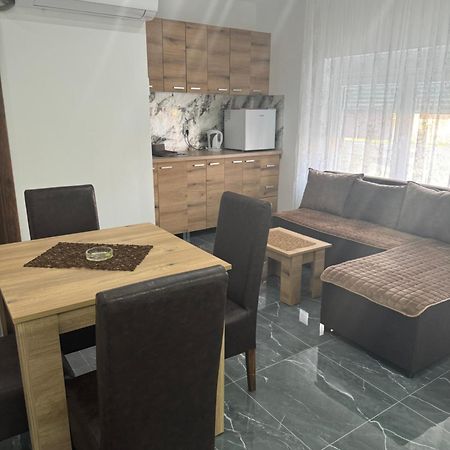 Sobe I Apartmani Casa Mia Pecinci Luaran gambar