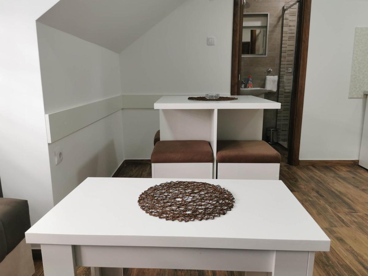 Sobe I Apartmani Casa Mia Pecinci Luaran gambar