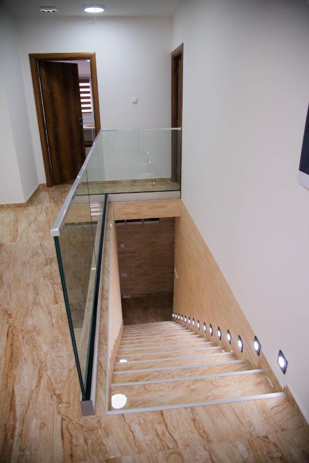 Sobe I Apartmani Casa Mia Pecinci Luaran gambar