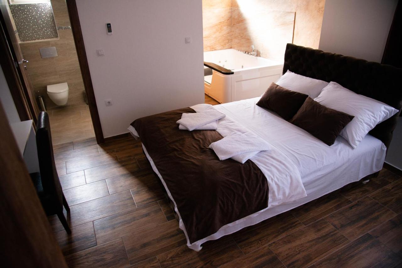 Sobe I Apartmani Casa Mia Pecinci Luaran gambar