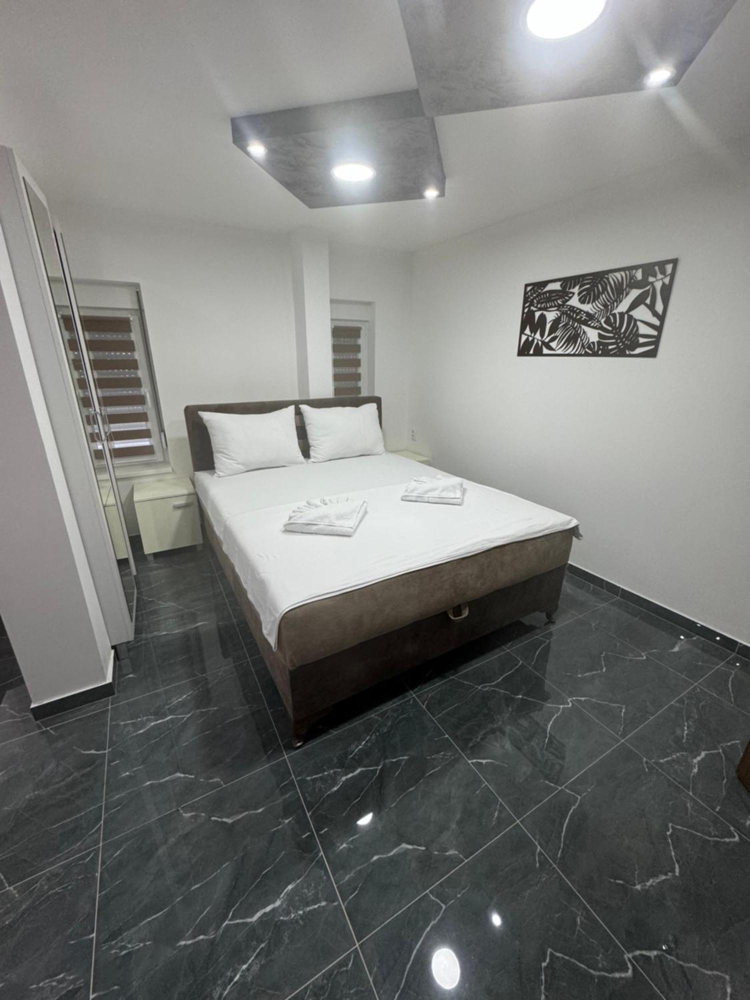 Sobe I Apartmani Casa Mia Pecinci Luaran gambar